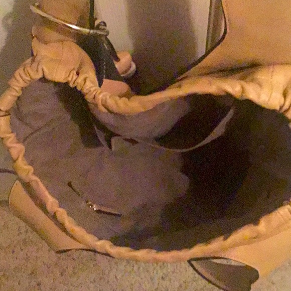 VINCE CAMUTO,” Leather bag, tan/black/red/snake🌸 - Picture 3 of 4